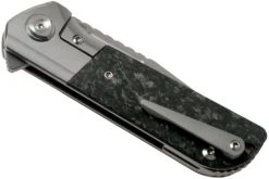 Liong Mah Lanny V2, Marble Carbon Fiber, Satin M390 Couteau De Poche -Chic Couteaux Magasin LO LA2 MCF 04 liong mah design
