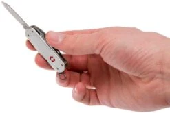 Victorinox MiniChamp Alox Silver 0.6381.26 Couteau Suisse -Chic Couteaux Magasin VT0 6381 26 05 victorinox vt0 6381 26 05