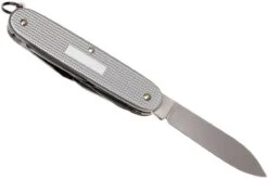 Victorinox Pioneer X Argent 0.8231.26 Couteau Suisse -Chic Couteaux Magasin VT0 8231 26 05 victorinox pioneer x vt0 8231 26 05