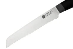 Zwilling Now S 1009648 Couteau Universel Dentelé, 13 Cm 9 Zwilling Now S 1009648 Couteau Universel Dentelé, 13 Cm -Chic Couteaux Magasin ZW1009648 03 zwilling