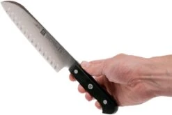 Zwilling Gourmet Santoku Avec Alvéoles 18 Cm, 36118-181-0 -Chic Couteaux Magasin ZW36118 181 0 06 zwilling gourmet zw36118 181 0 06